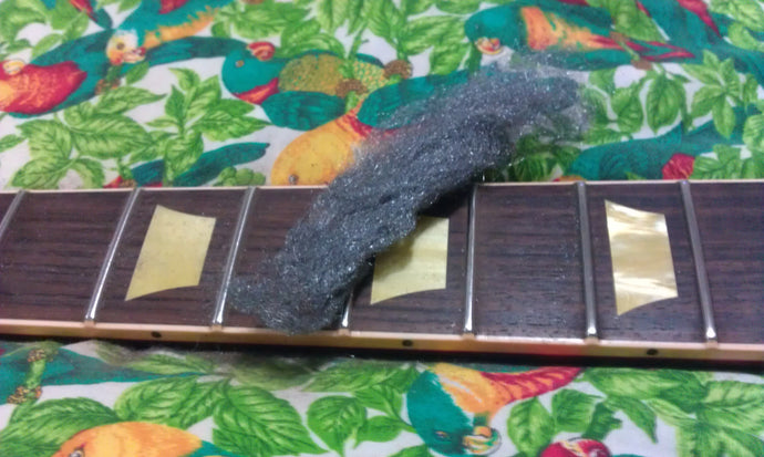 GUITAR MANTAINANCE: KEEPING YOUR FRETBOARD CLEAN