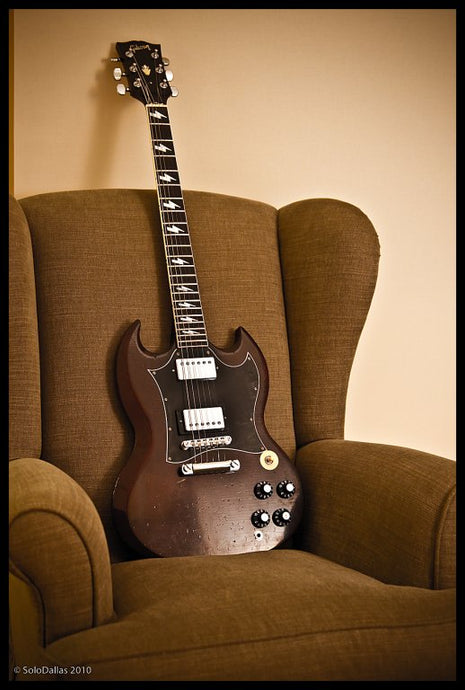 Angus Young Signature (#37 of 50, VOS, Aged And Played By Angus Young)